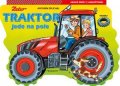 : Traktor jede na pole