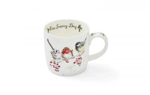 neuveden: Vánoční porcelánový hrnek Wrendale Designs  - One Snowy Day Ptáčci 310 ml