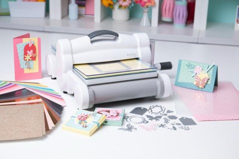 neuveden: SIZZIX Big Shot Plus A4, včetně startovací sady neuveden: SIZZIX Big Shot Plus A4, včetně startovací sady