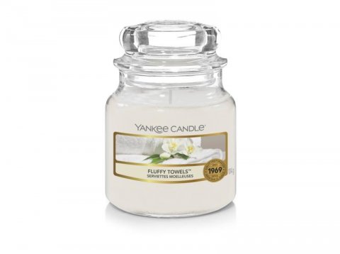neuveden: YANKEE CANDLE Fluffy Towels svíčka 104g