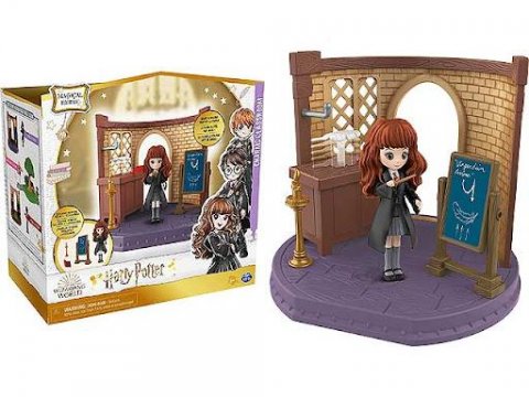 neuveden: Harry Potter Učebna kouzel s figurkou Hermiony