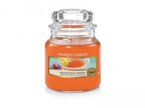 neuveden: YANKEE CANDLE Passion Fruit Martini svíčka 104g