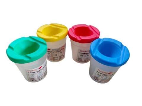 neuveden: Kalíšek na vodu s víčkem - mix barev