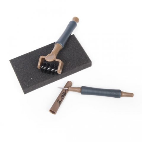 neuveden: SIZZIX sada čistících pomůcek