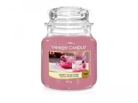 neuveden: YANKEE CANDLE Sweet Plum Sake svíčka 411g