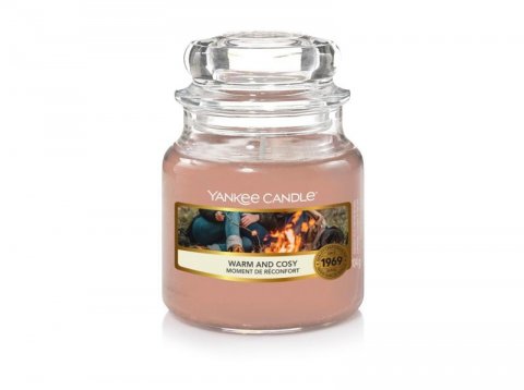 neuveden: YANKEE CANDLE Warm & Cosy svíčka 104g
