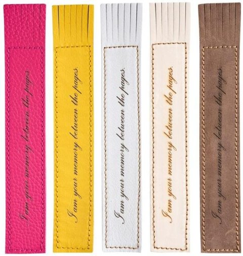 neuveden: Kožená záložka se střapci I am your memory between