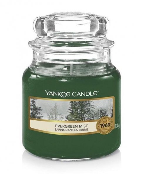 neuveden: YANKEE CANDLE Evergreen Mist svíčka 104g