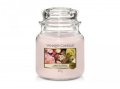 neuveden: YANKEE CANDLE Fresh Cut Roses svíčka 411g