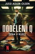 Adler-Olsen Jussi: Žena v kleci (filmová obálka)
