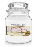 neuveden: YANKEE CANDLE Snow in Love svíčka 104g