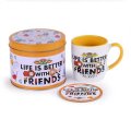 neuveden: Dárkový set Friends (hrnek + podtácek) v plechovce