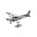 neuveden: Metal Earth 3D kovový model Cessna Skyhawk 192