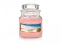 neuveden: YANKEE CANDLE Pink Sands svíčka 104g