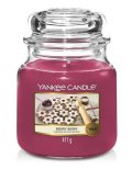 neuveden: YANKEE CANDLE Merry Berry svíčka 411g